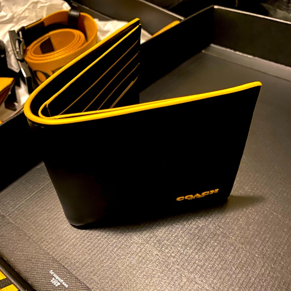 Coach Black & Banana Wallet